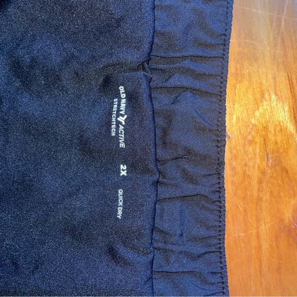 NWOT. Mid-Rise StretchTech Run Shorts for Women 3” inseam - Picture 6 of 6